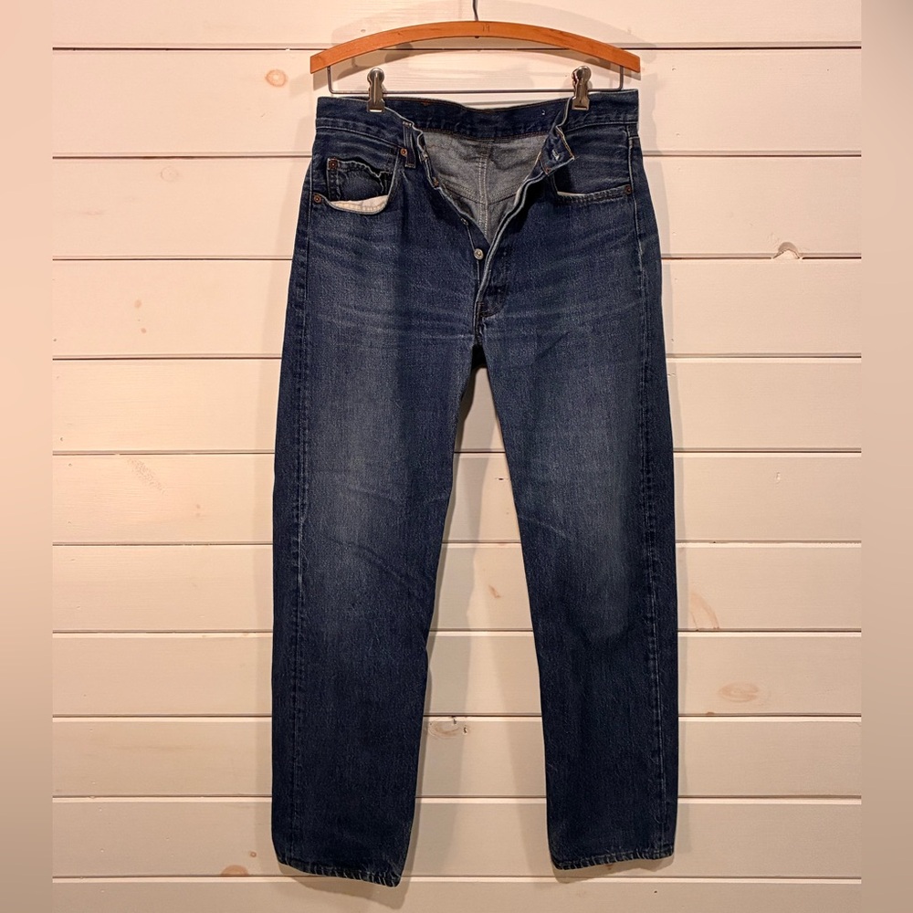 Vintage Levi’s 501 Jeans W33 L32 – Silver Button Fly, Batwing Stitching